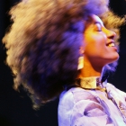 Esperanza Spalding. Radio music society. Photo : http://www.pascalkober.com