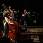 Esperanza Spalding. Radio music society. Photo : http://www.pascalkober.com